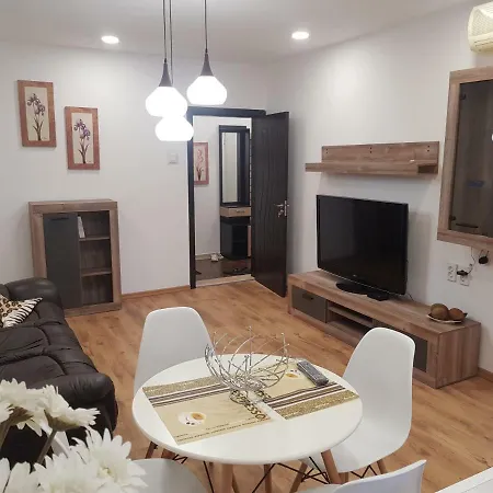 Апартамент Нощувки Бургас Apartment